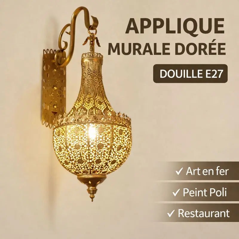Applique murale dorée en fer forgé avec douille E27 pour éclairage décoratif intérieur.