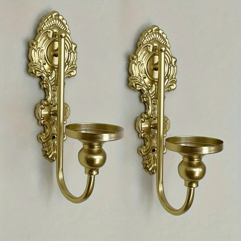 Applique murale baroque dorée avec porte-bougie, style classique et décoration murale élégante