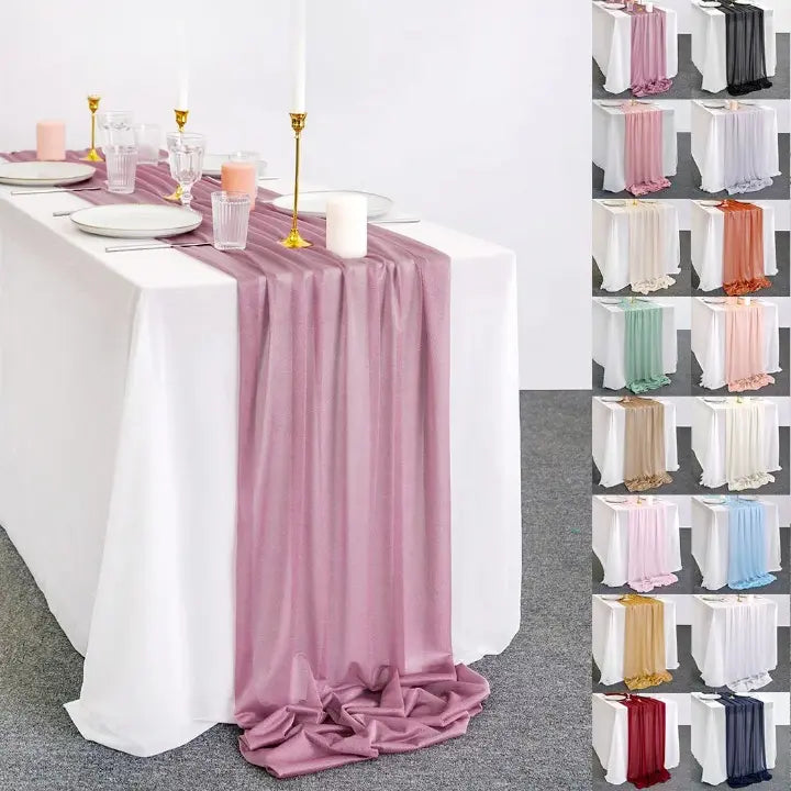 Collection de chemins de table en voile disponibles en plusieurs couleurs pour décoration événementielle