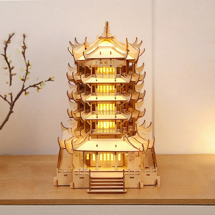 maquette pagode japonaise miniature éclairée posée sur meuble décoration intérieure